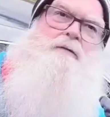 MAURICE THE MALL SANTA